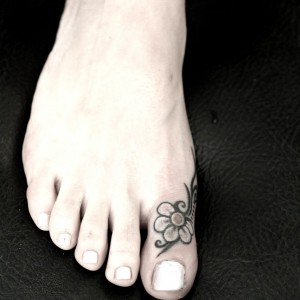 NECKHANDSFEET15FEB023.jpg